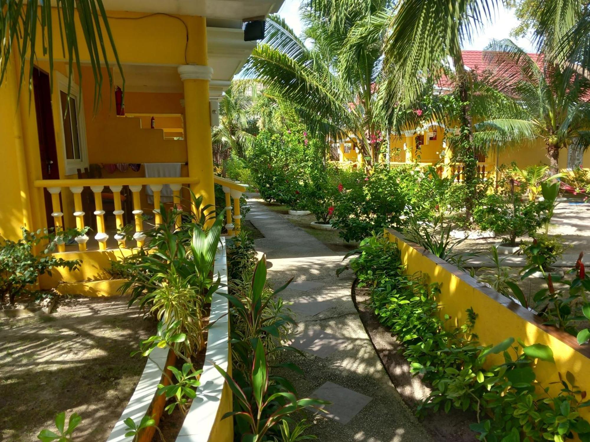 Malapascua Garden Resort Exterior photo